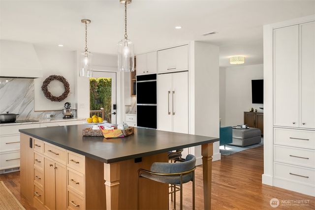 7315 51st Avenue NE, Seattle, WA 98115