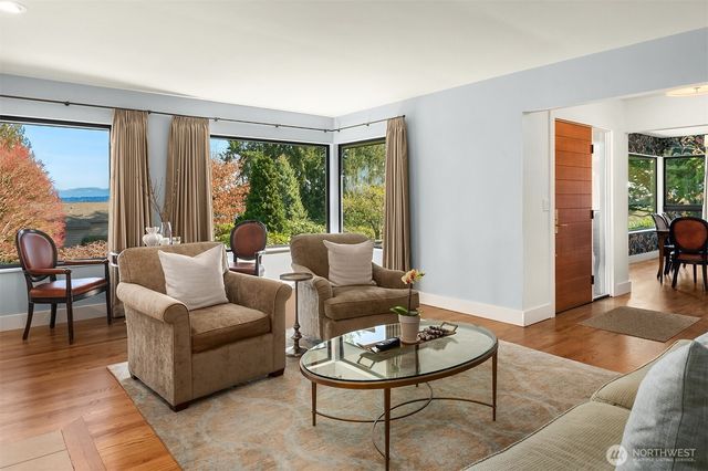 7315 51st Avenue NE, Seattle, WA 98115