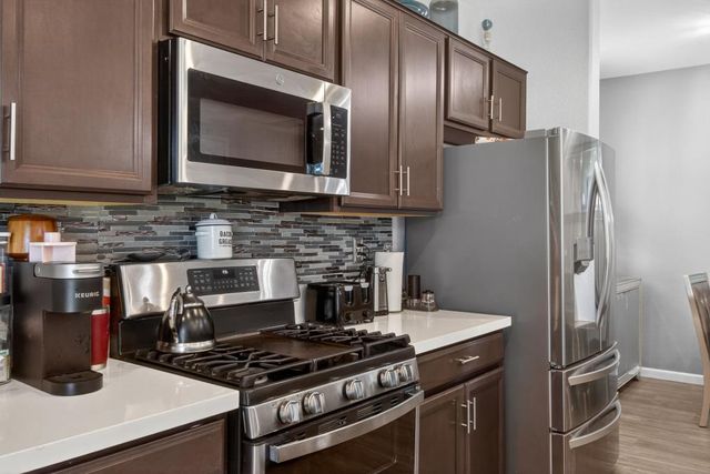 4144 Sir Barton Dr, Olivehurst, CA 95961