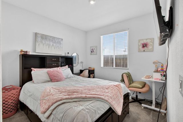 4144 Sir Barton Dr, Olivehurst, CA 95961