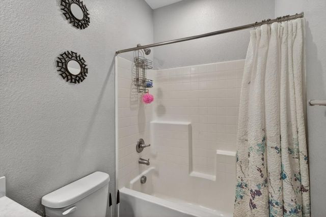 4144 Sir Barton Dr, Olivehurst, CA 95961