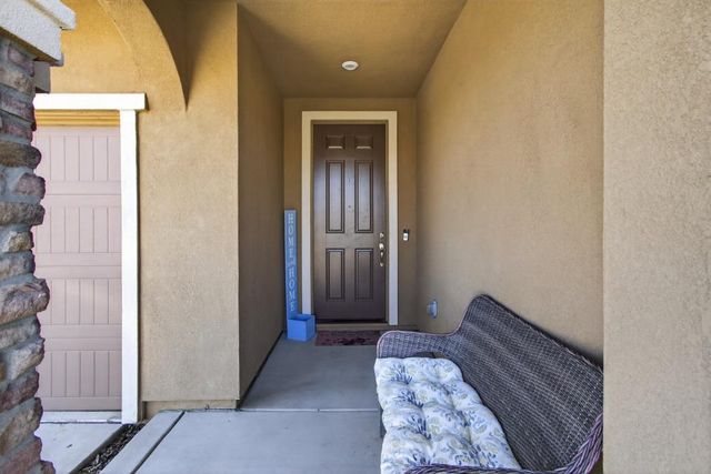 4144 Sir Barton Dr, Olivehurst, CA 95961