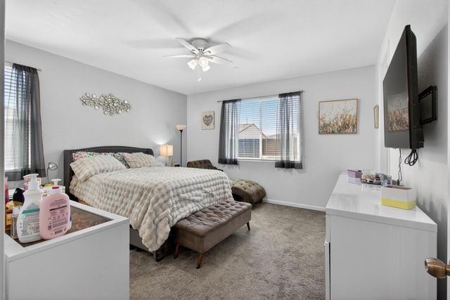 4144 Sir Barton Dr, Olivehurst, CA 95961