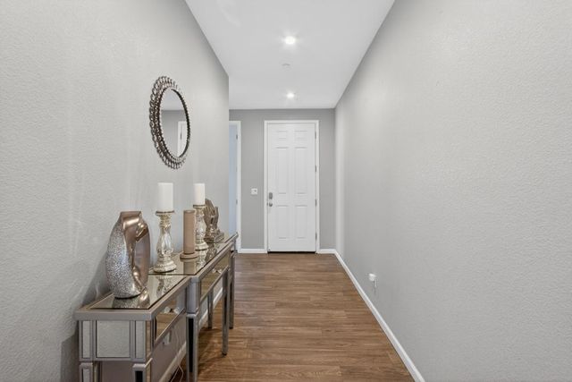 4144 Sir Barton Dr, Olivehurst, CA 95961