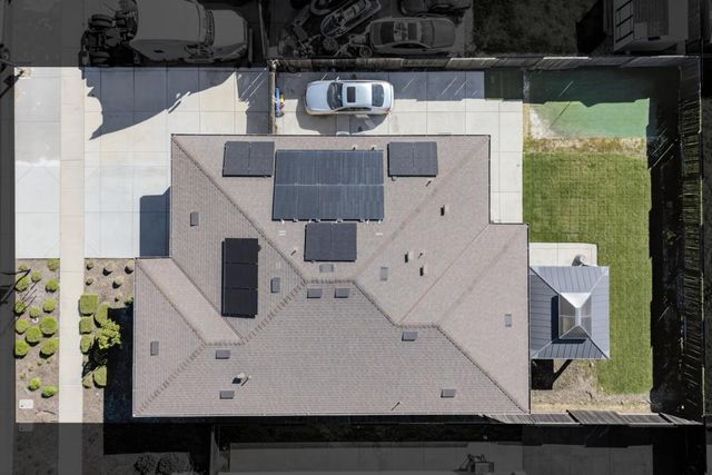 4144 Sir Barton Dr, Olivehurst, CA 95961