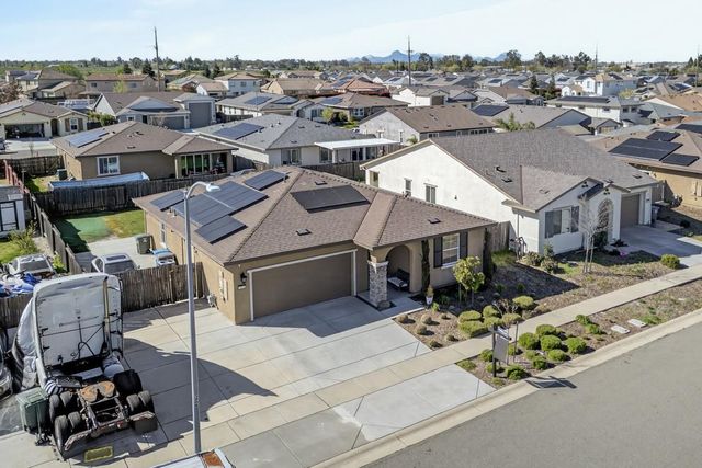 4144 Sir Barton Dr, Olivehurst, CA 95961