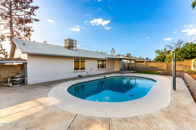 8521 N 53RD Drive, Glendale, AZ 85302