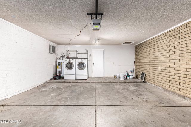 8521 N 53RD Drive, Glendale, AZ 85302