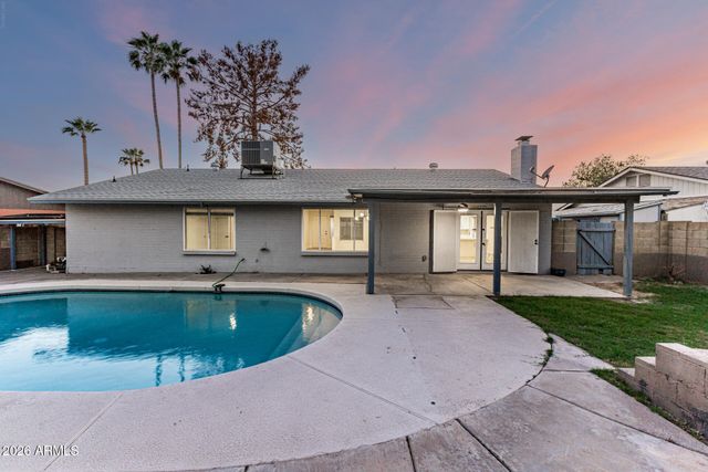 8521 N 53RD Drive, Glendale, AZ 85302