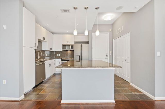 3505 Sage Road 1508, Houston, TX 77056