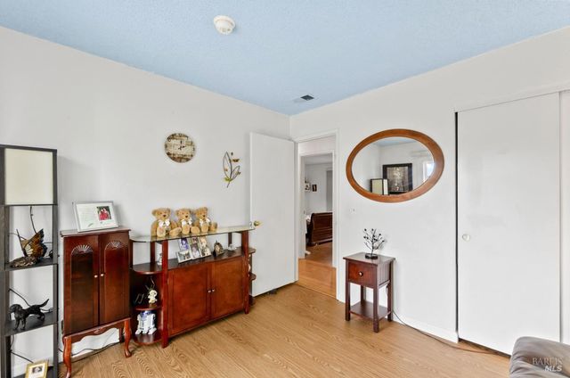 19295 Junipero Serra Dr, Sonoma, CA 95476