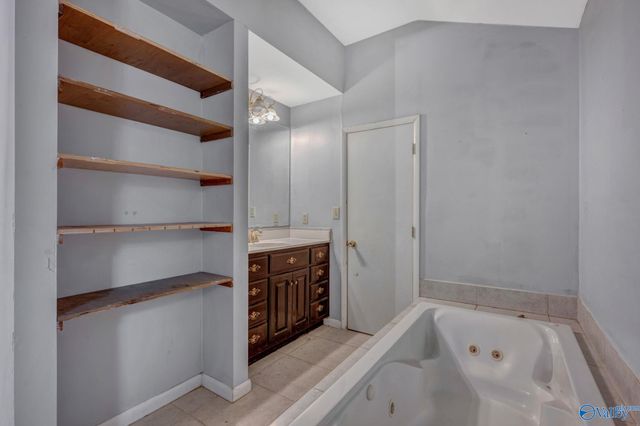 233 Sims Road SW, Decatur, AL 35603