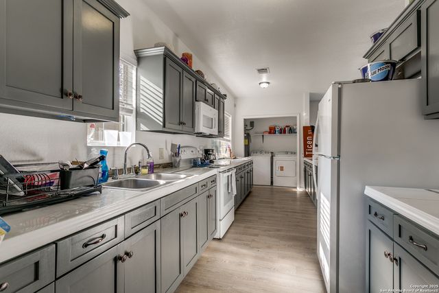 2407 S New Braunfels, San Antonio, TX 78210