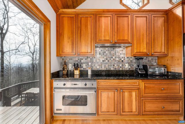 327 CRAWFORDS EDGE, Roseland, VA 22967