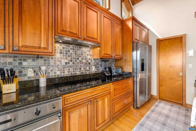 327 CRAWFORDS EDGE, Roseland, VA 22967