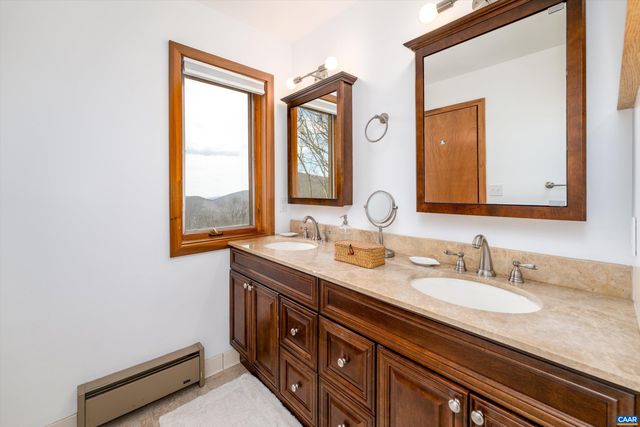 327 CRAWFORDS EDGE, Roseland, VA 22967