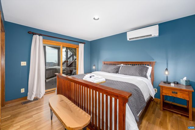 327 CRAWFORDS EDGE, Roseland, VA 22967