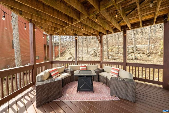 327 CRAWFORDS EDGE, Roseland, VA 22967