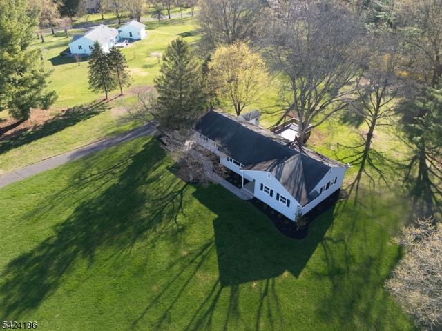107 Old Farm Rd, Readington Twp., NJ 08889