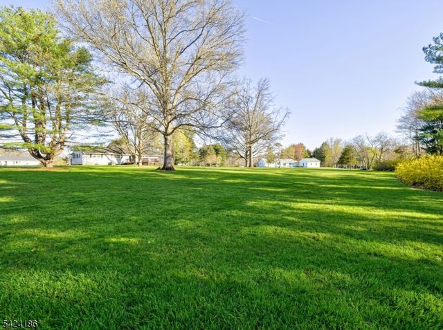 107 Old Farm Rd, Readington Twp., NJ 08889