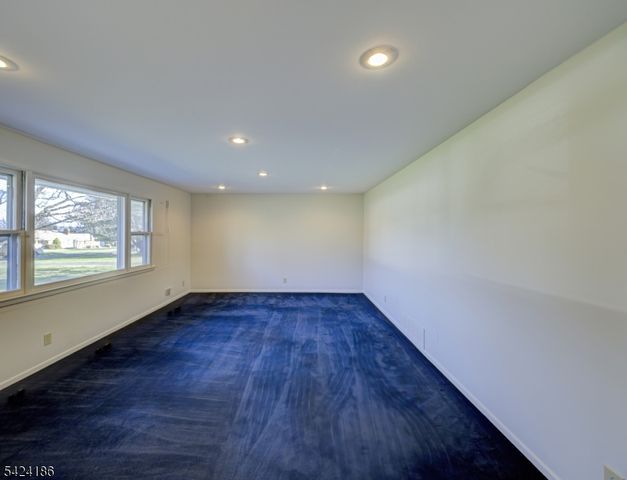 107 Old Farm Rd, Readington Twp., NJ 08889