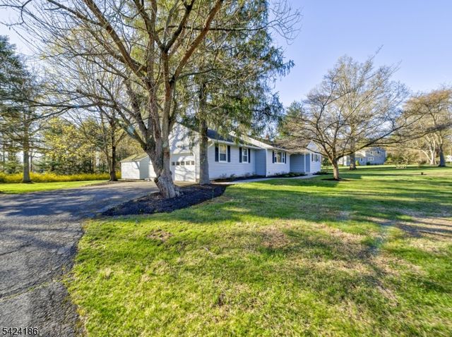 107 Old Farm Rd, Readington Twp., NJ 08889