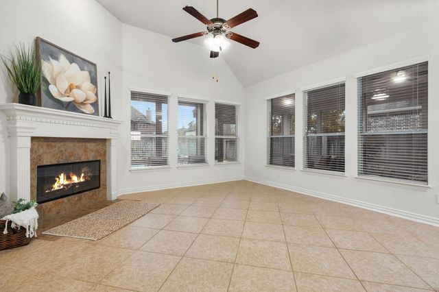 307 Arbor Ridge Lane, Conroe, TX 77384