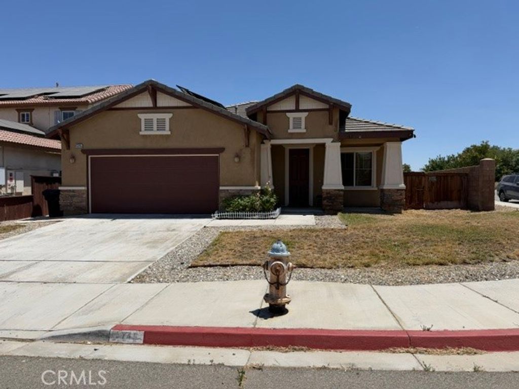 Image 2 of property listing at 13745 Bayberry, Victorville, CA 92392