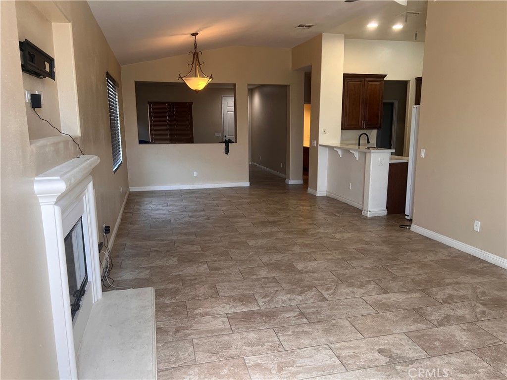 Image 6 of property listing at 13745 Bayberry, Victorville, CA 92392