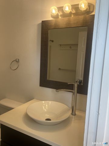 1079 ELLA T GRASSO Boulevard 1079, New Haven, CT 06511