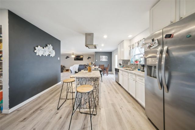 106 Glenview Place, Hutchins, TX 75141