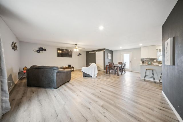 106 Glenview Place, Hutchins, TX 75141