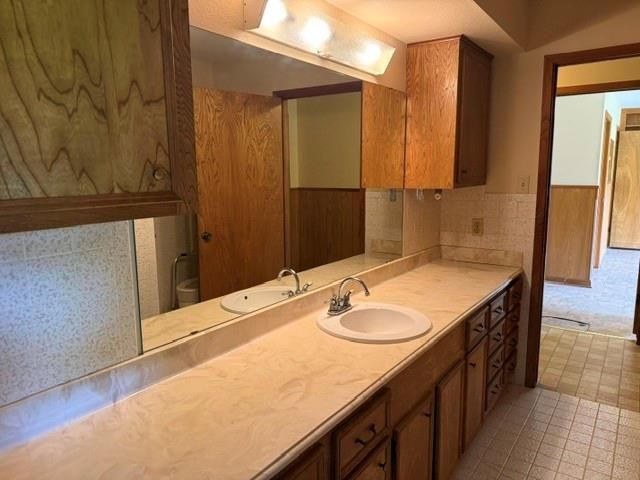 820 Avenue L, Dickinson, TX 77539