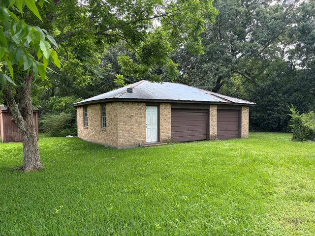 820 Avenue L, Dickinson, TX 77539