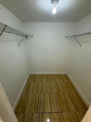 2025 NE 164th St 303, North Miami Beach, FL 33162