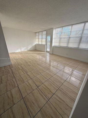 2025 NE 164th St 303, North Miami Beach, FL 33162