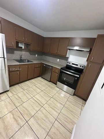 2025 NE 164th St 303, North Miami Beach, FL 33162
