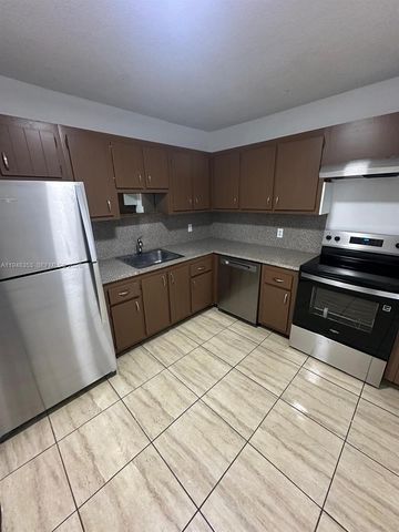 2025 NE 164th St 303, North Miami Beach, FL 33162