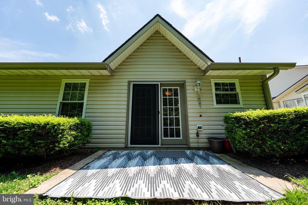 2028 RUDY SERRA DR #B, Eldersburg, MD 21784