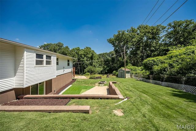 4184 Lisieux Lane, Oakville, MO 63129