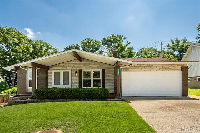 4184 Lisieux Lane, Oakville, MO 63129