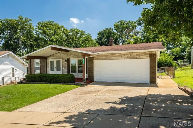 4184 Lisieux Lane, Oakville, MO 63129