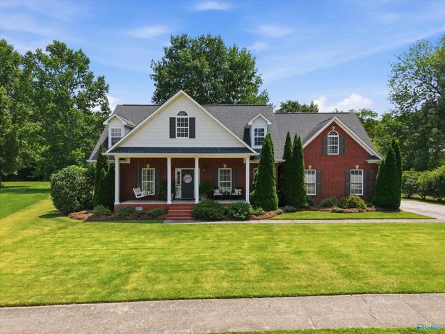 1013 Mill Race Circle, Guntersville, AL 35976