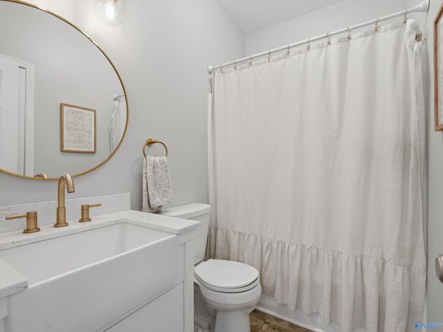 1013 Mill Race Circle, Guntersville, AL 35976