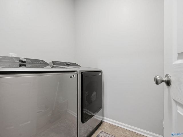 1013 Mill Race Circle, Guntersville, AL 35976