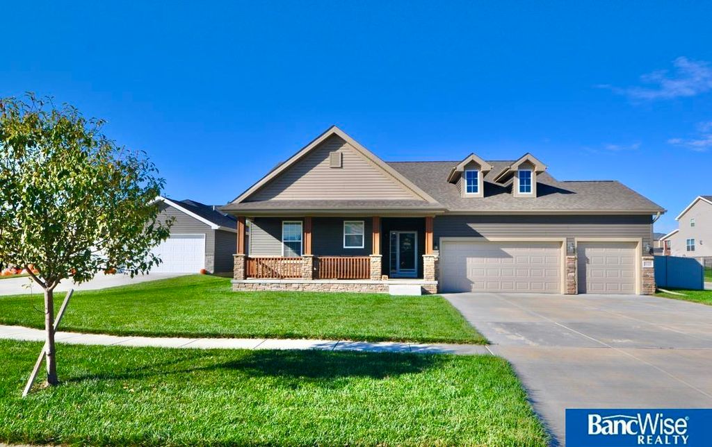 3123 N 93rd Court, Lincoln, NE 68507