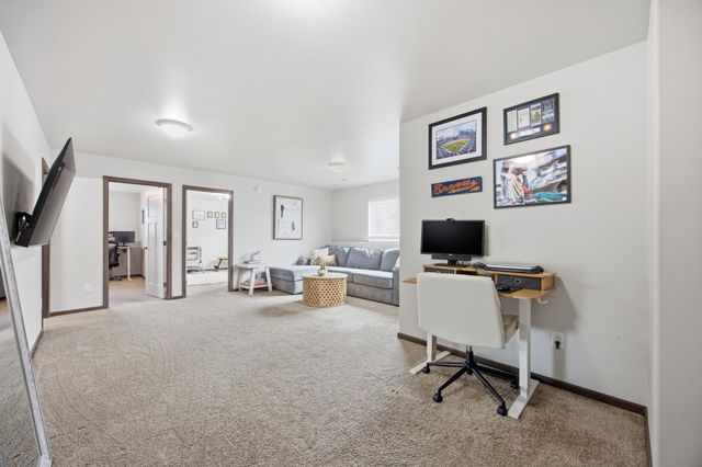 6112 14th Street S, Fargo, ND 58104