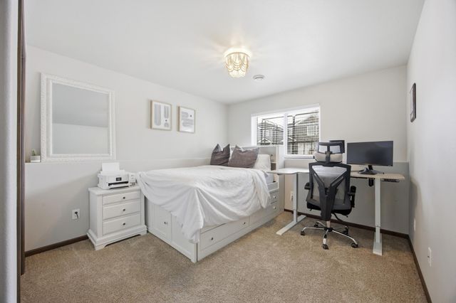 6112 14th Street S, Fargo, ND 58104