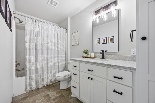 6112 14th Street S, Fargo, ND 58104