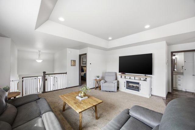 6112 14th Street S, Fargo, ND 58104